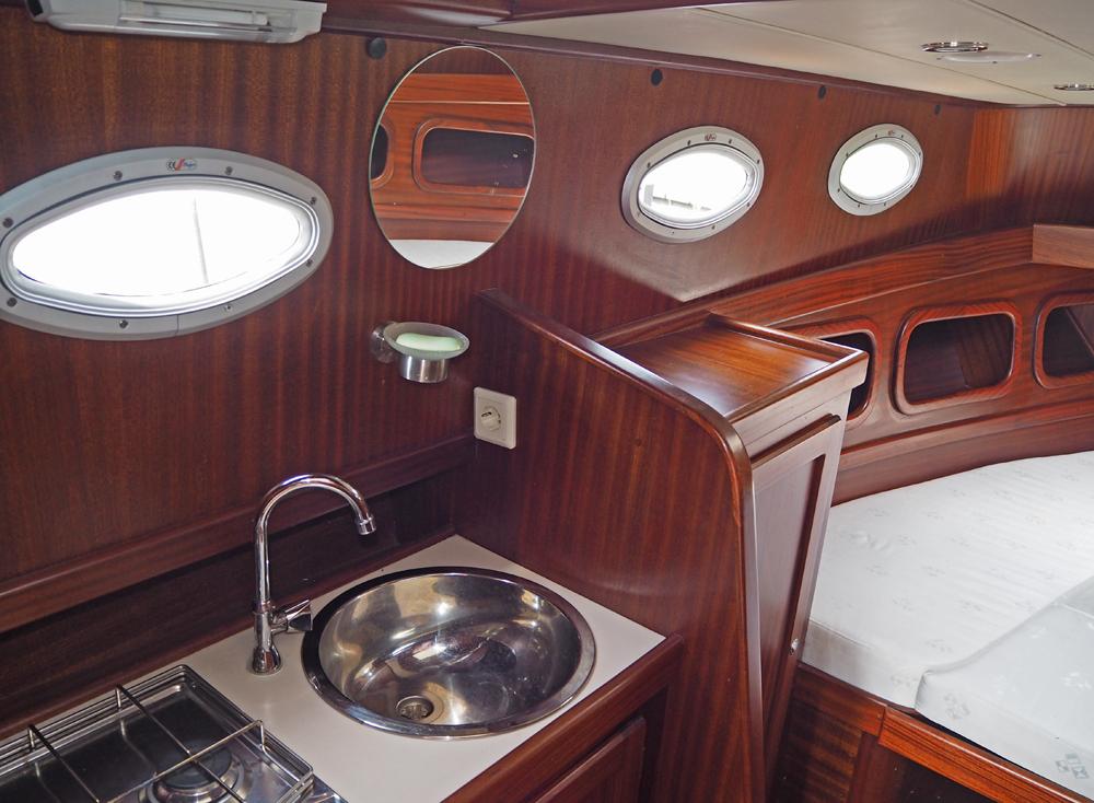 Vorschiff, Innenausstattung